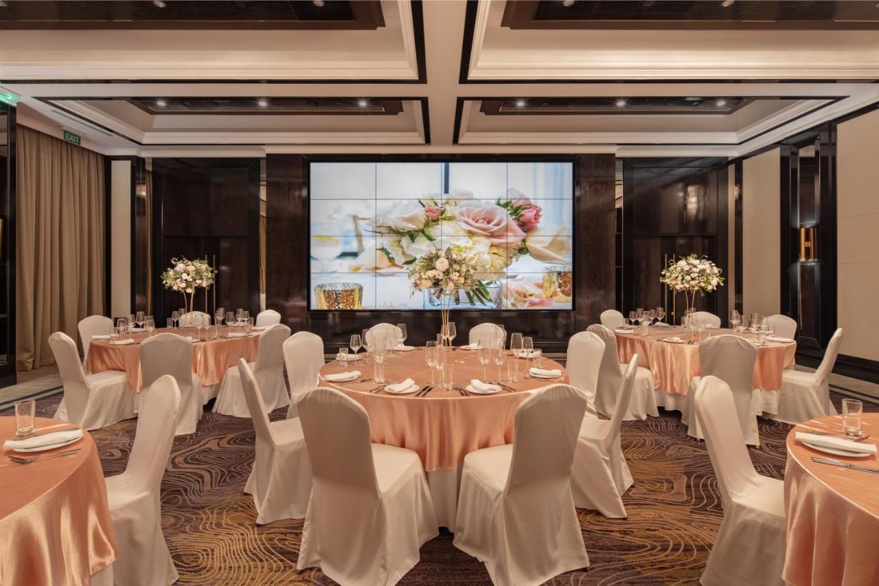 Hyatt Regency Bishkek Hotel Buitenkant foto