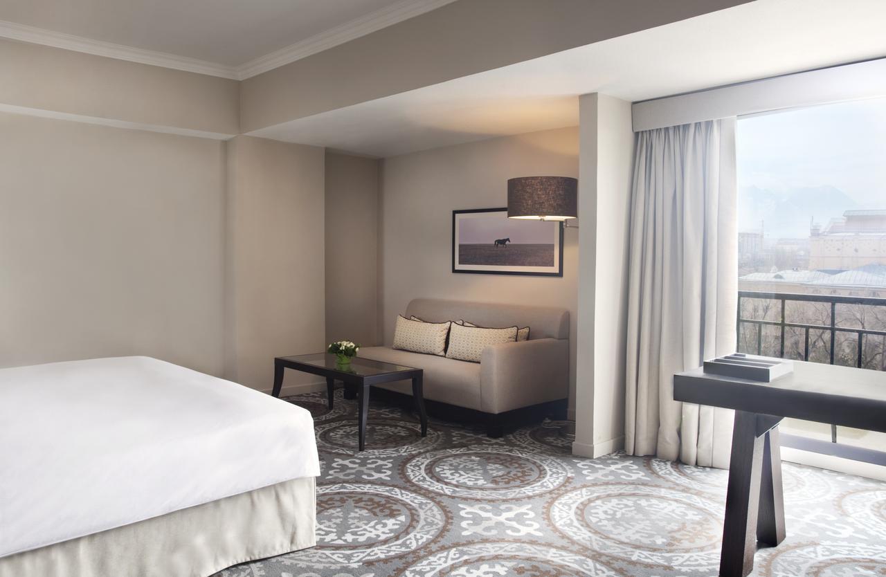 Hyatt Regency Bishkek Hotel Kamer foto